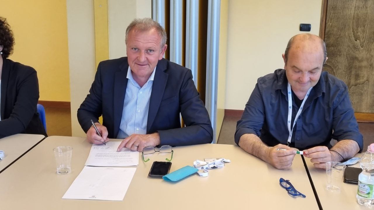 Attività ferroviarie, firmato ufficialmente il rinnovo del Contratto Collettivo Nazionale