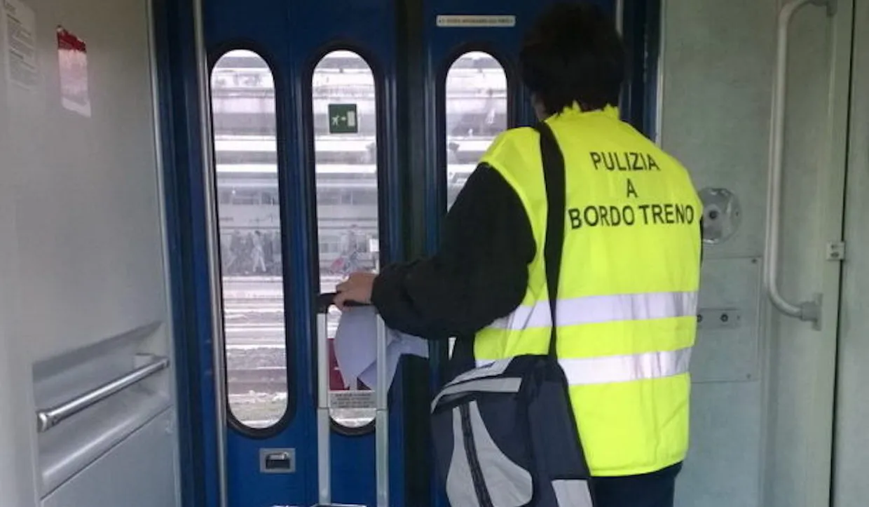 Ferrovie: Sindacati, venerdì stop addetti pulizia, ristorazione, accompagnamento sui treni notte e piccola manutenzione