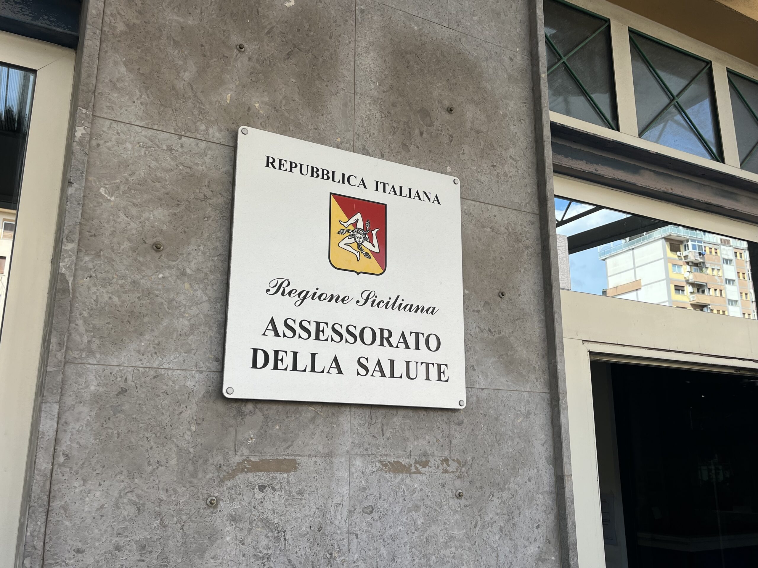 Internalizzazione del personale sanitario ausiliario. Filcams Cgil, Fisascat Cisl e Uiltrasporti, Sicilia, ricevuti presso l’Assessorato alla Salute: “La dignità del lavoro non si rinvia”