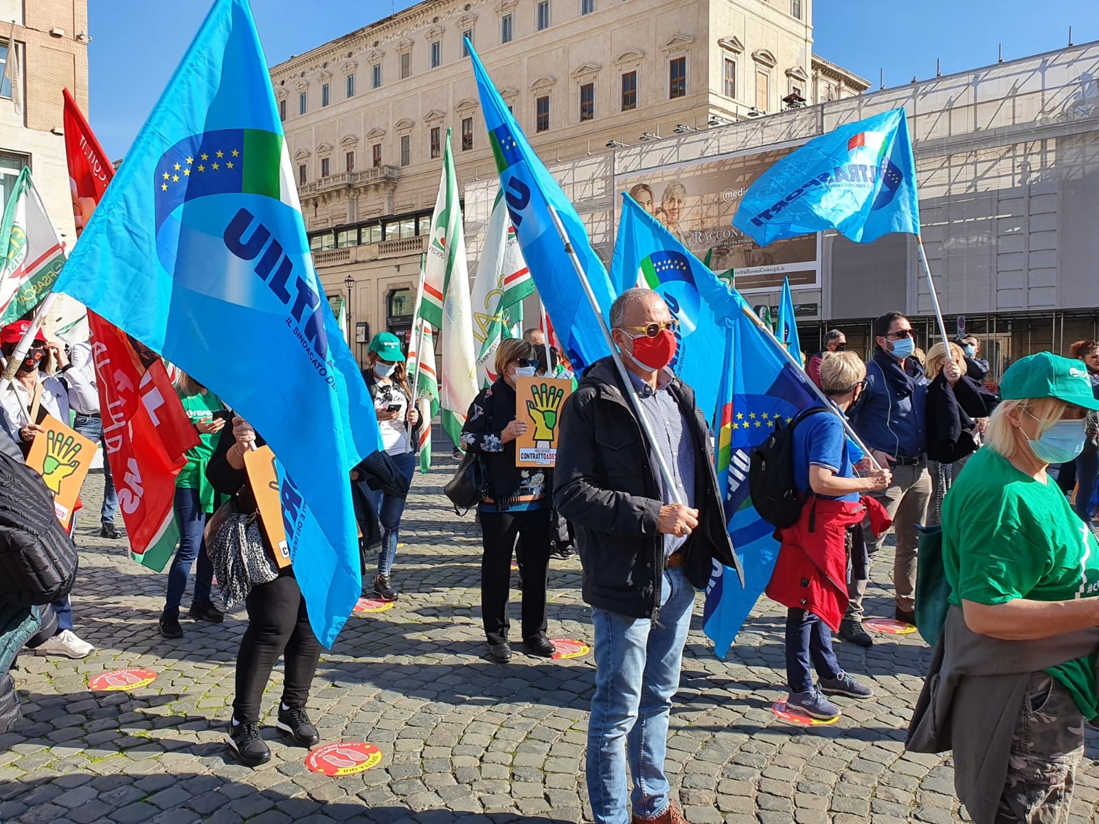 Ccnl multiservizi, massiccia l’adesione alla mobilitazione per il rinnovo. Sindacati ricevuti dal sottosegretario al lavoro Francesca Puglisi [VIDEO]