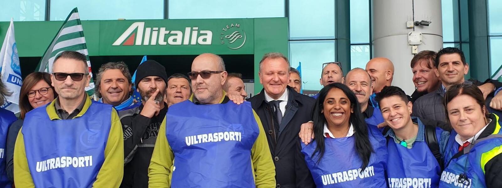 Alitalia: silenzio assordante. Governo non può abbandonare 11.000 famiglie e il Trasporto Aereo italiano