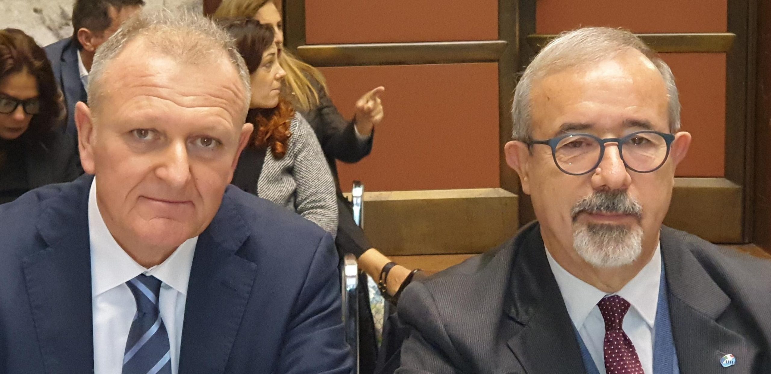 Alitalia, Barbagallo e Tarlazzi: bene incontro con il Governo ma con riserva
