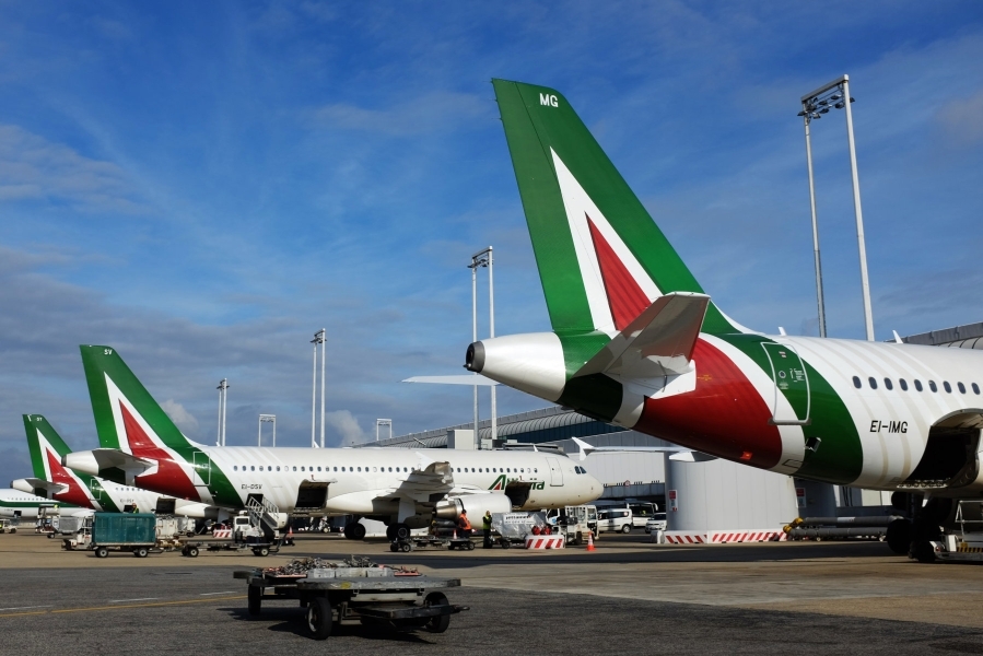 Alitalia: Sindacati, nuovo bando allunga tempi cessione. Serve fare presto