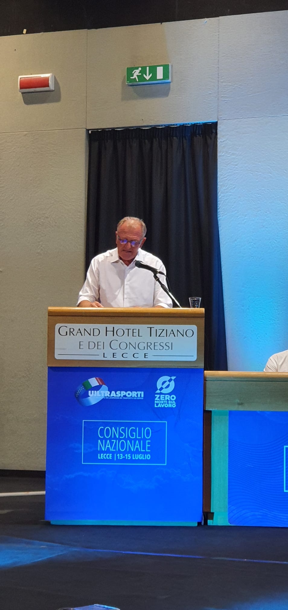 Il Segretario Generale, Claudio Tarlazzi, apre i lavori del Consiglio Nazionale a Lecce