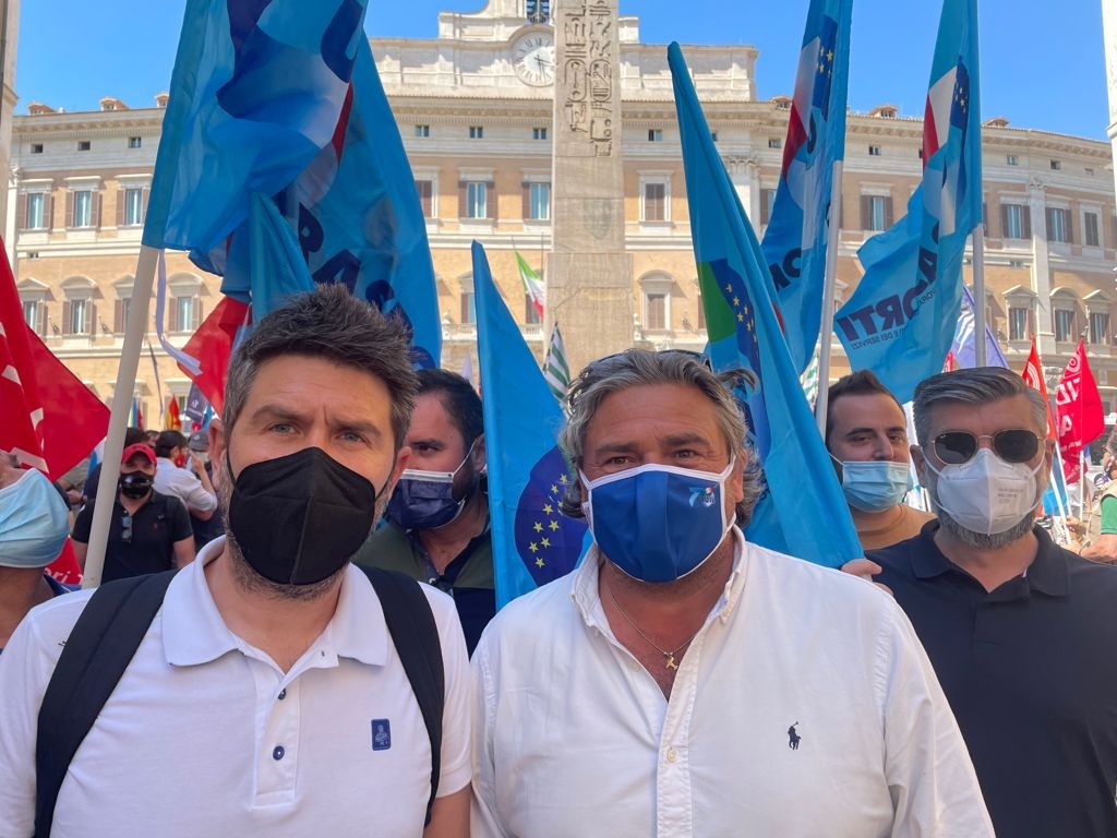 La Uiltrasporti in Presidio a Montecitorio per crisi di Air Italy [VIDEO]