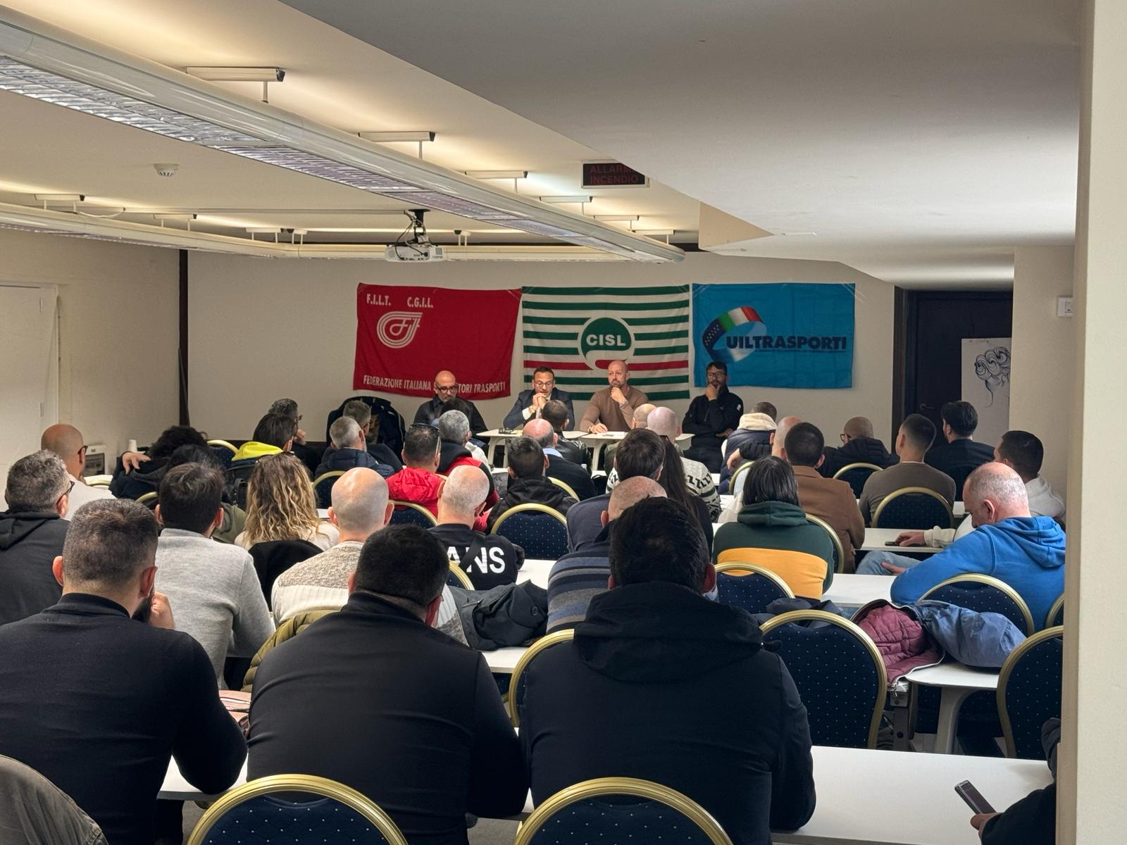 Portuali, assemblea dei lavoratori CLP Sicilia Occidentale e Portitalia