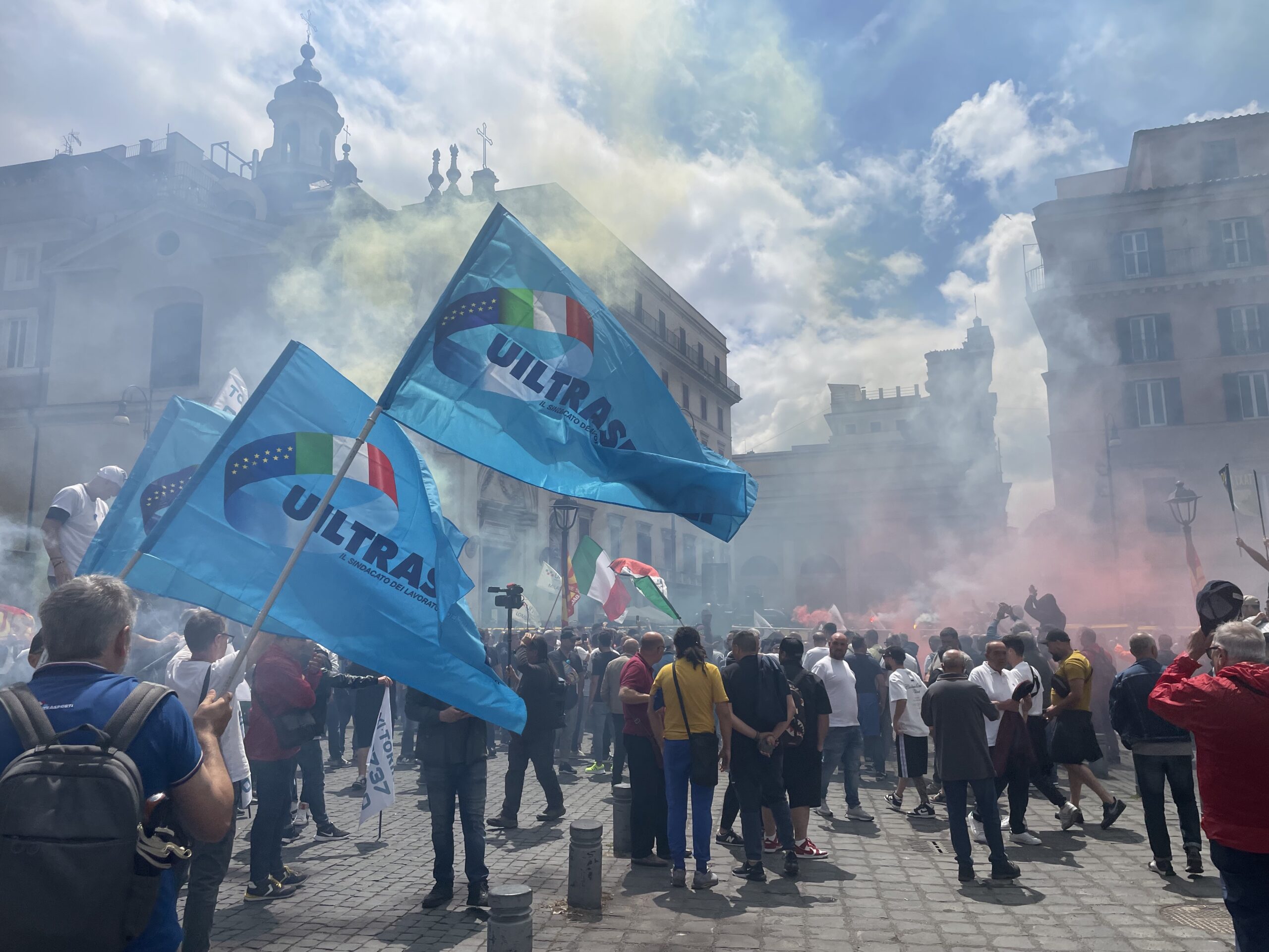 Sindacati Taxi: grande adesione a fermo nazionale, regole certe per disciplina piattaforma o pronti a nuove azioni di lotta 