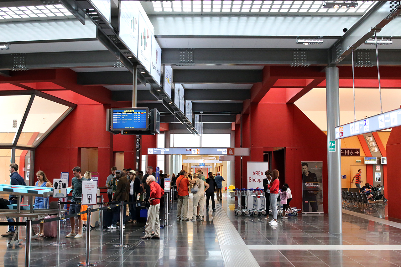 Sindacati contro ASC Handling Srl: “No a licenziamenti e ricatti sugli stipendi. Giù le mani dalle ferie dei lavoratori”