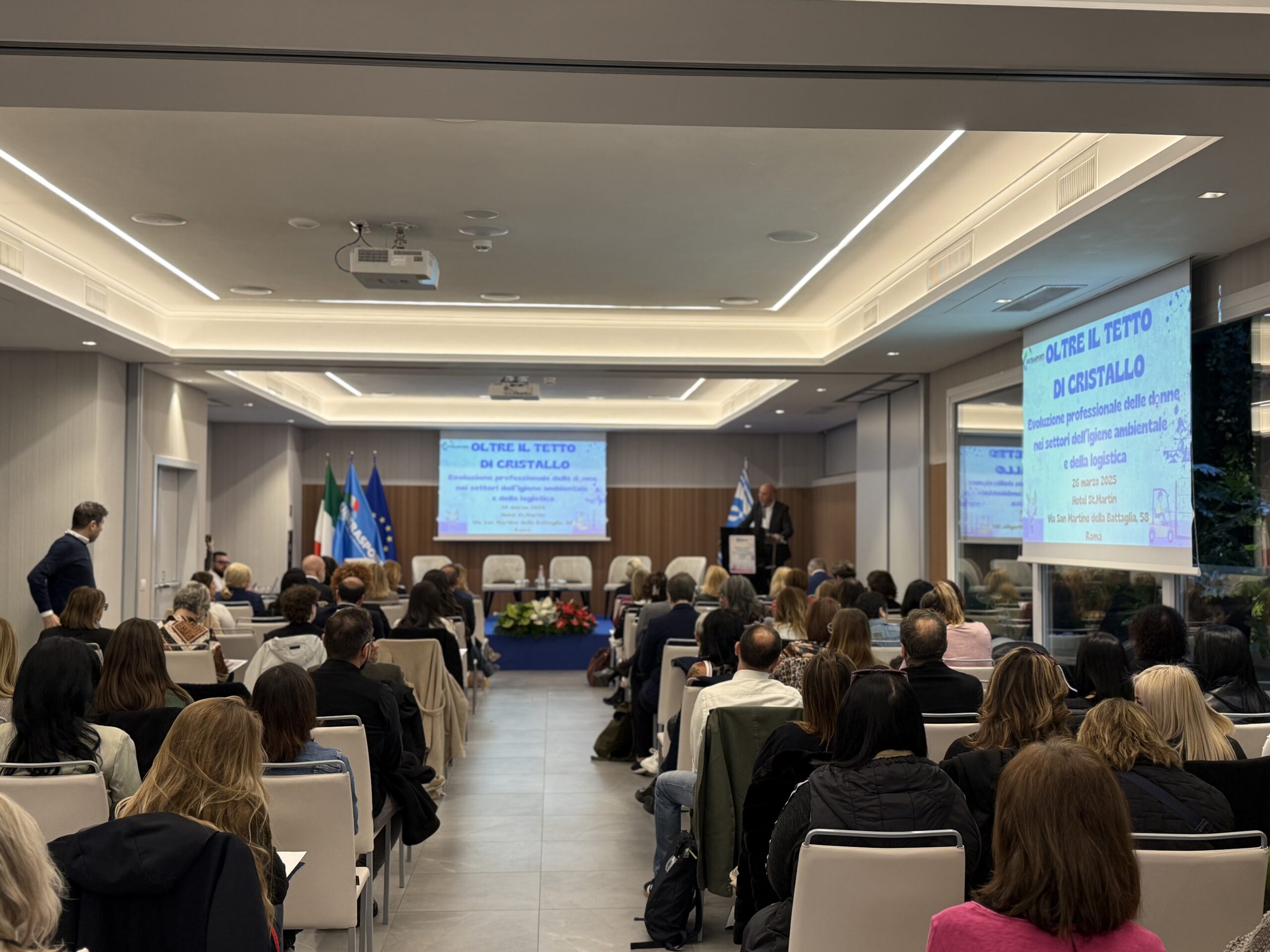 Oltre il tetto di cristallo: oggi a Roma un dibattito sull'evoluzione professionale delle donne nei settori dell'igiene ambientale e della logistica